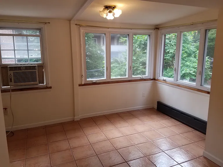 263 S 9th St #2-R — Photo 6