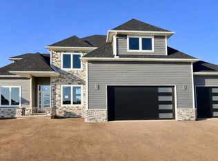 122 Wellington Pl, Perrysburg, OH