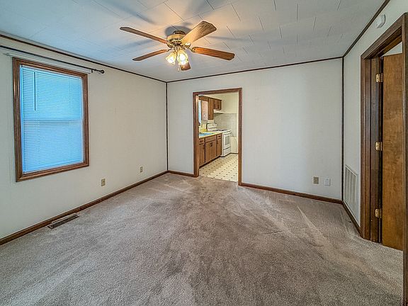 5th image of 520 S 5th St