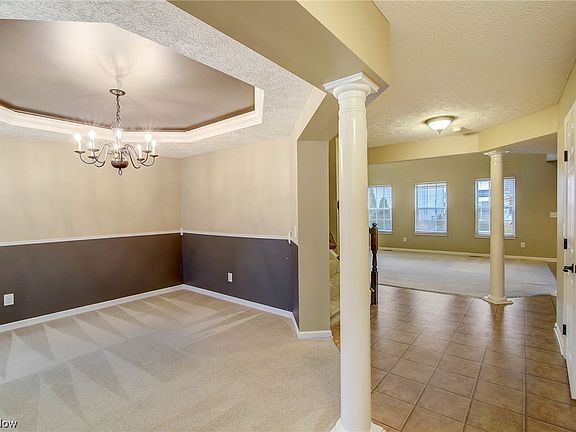 2nd image of 38452 Foxglen Ave