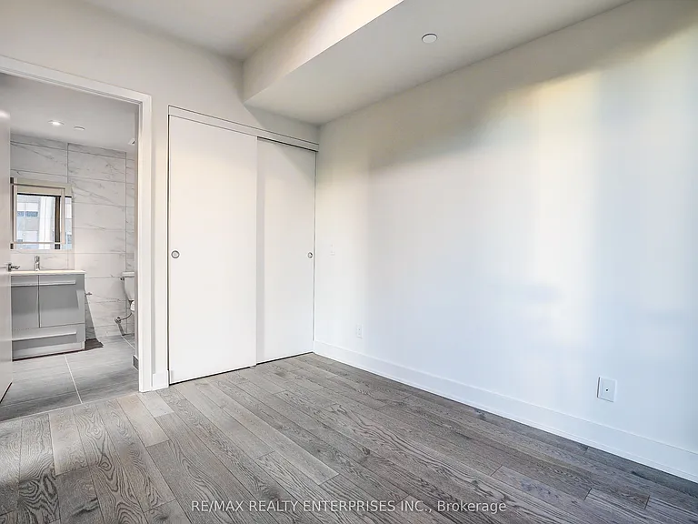 8 Cumberland St #1603 — Photo 15