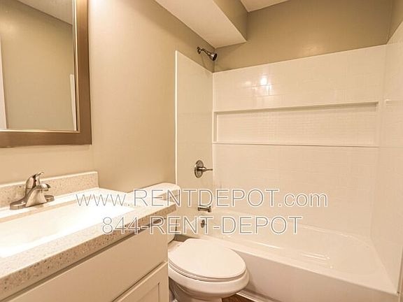 4th image of 1330 SE 2nd St APT 112