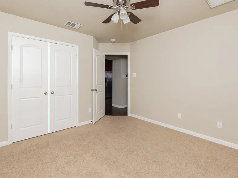 3505 Castleton Dr — Photo 14
