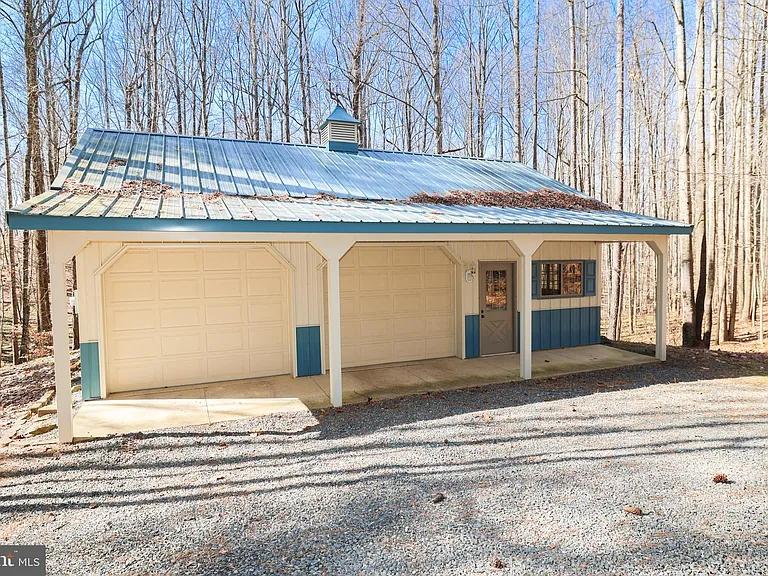 23891 Deep Hollow Ln — Photo 42