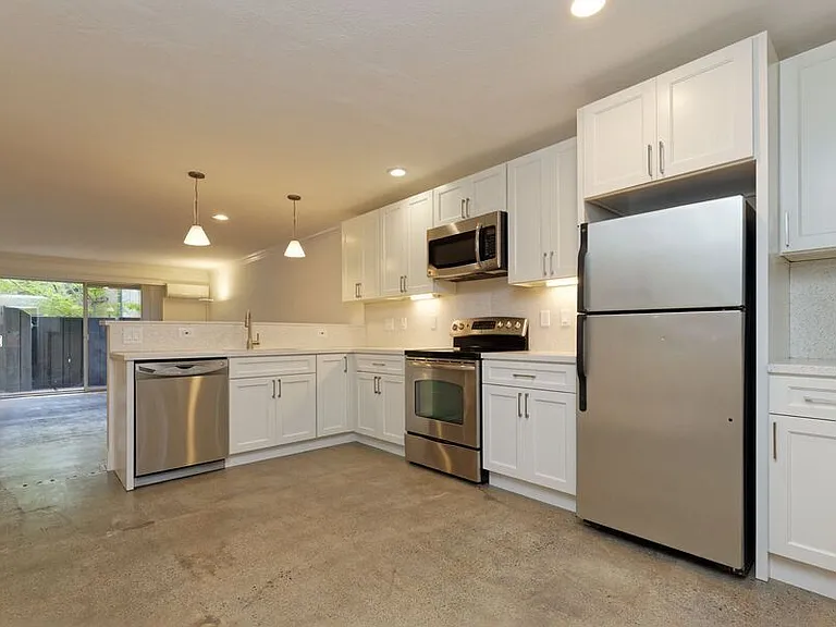 241 Lafayette Circle — Photo 22