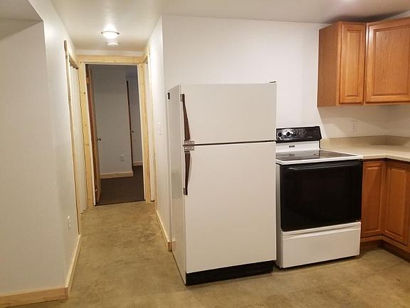 3rd image of 1135 1/2 S Russell St