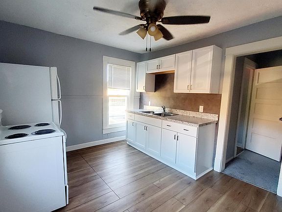 5th image of 926 B St #A