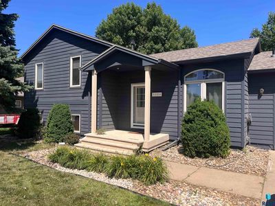 5204 S Sundowner Ave, Sioux Falls, SD, 57106