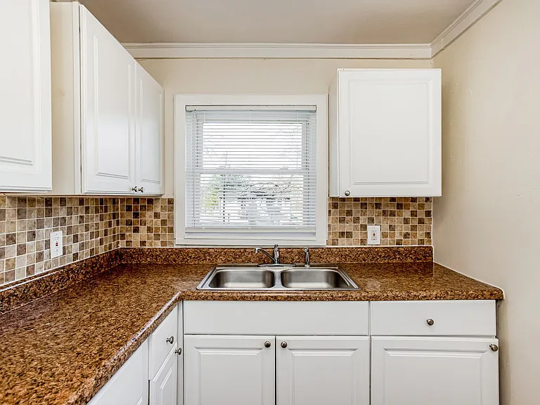 4212 Ivy Ave — Photo 6