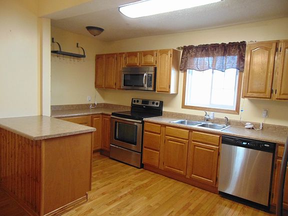 5th image of 5561 Wilson Ave