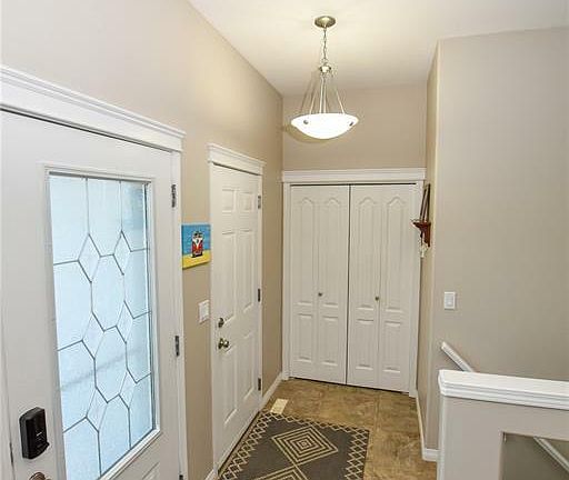 3rd image of 835 Columbia Way