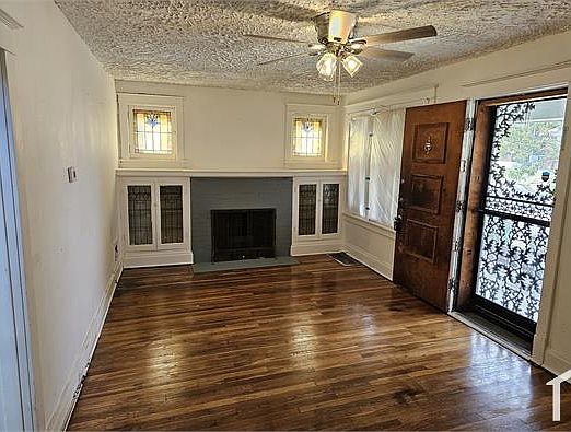 4th image of 5070 Queens Ave