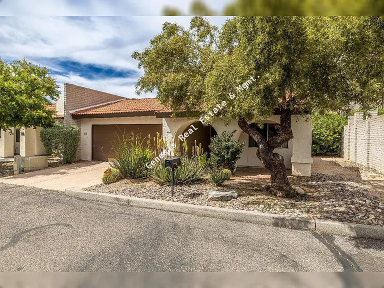 4741 E Calle Elegante — Photo 28