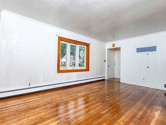 5th image of 772 Harrison St
