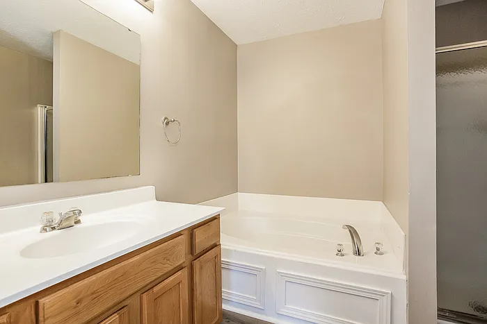 5508 Washington Ave — Photo 8