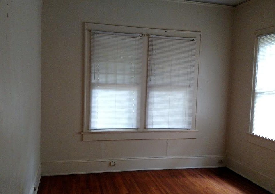 2nd image of 118 Overbrook Rd #B