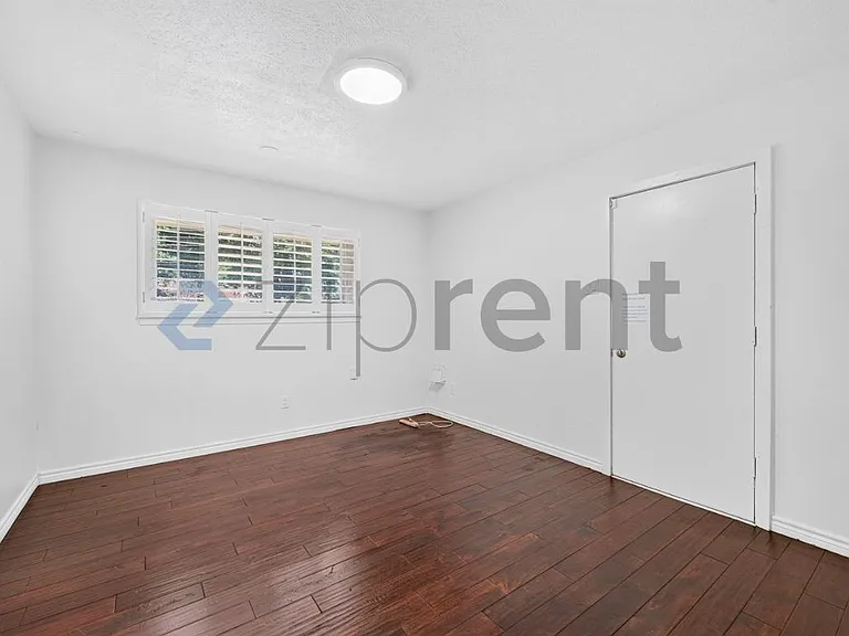 10008 Tim Tam Cir — Photo 28