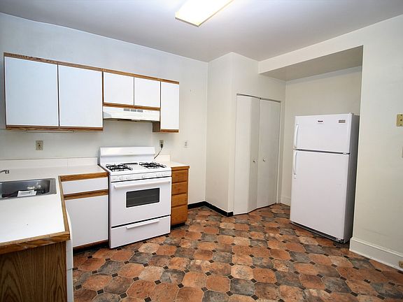 5th image of 2820 Guilford Ave APT 2