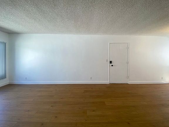 4th image of 1823 Camden Ave #5