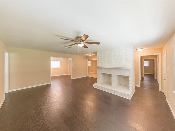 4th image of 933 Royal Oak Dr