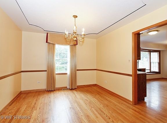 4th image of 1107 Williamsburg St