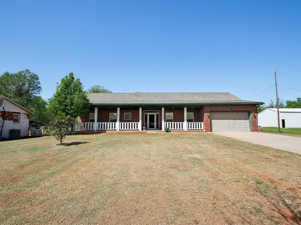 2043 E Mohr Ln, Mustang, OK 73064