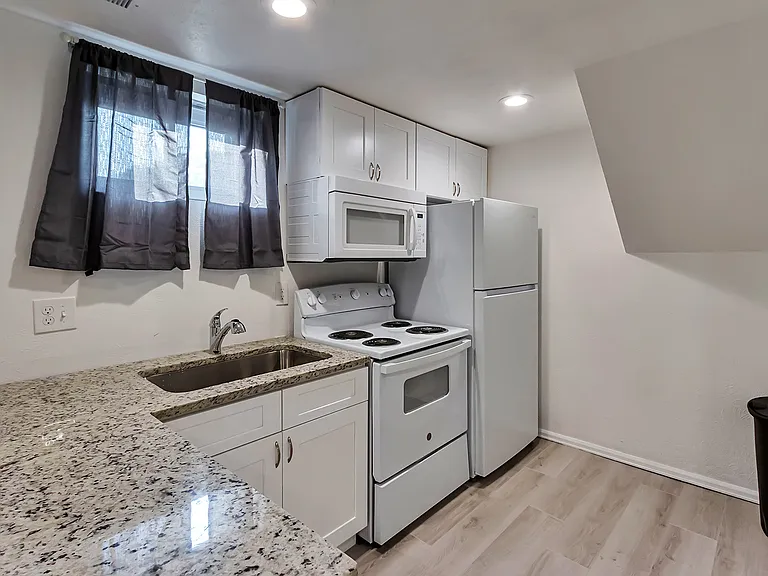 11160 Eaton St #B — Photo 2