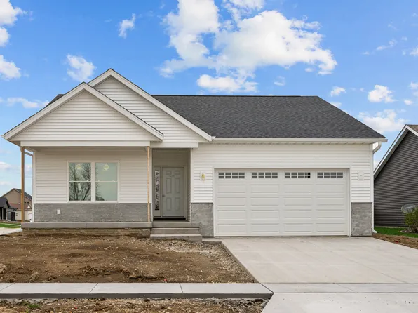 4738 W 11th St, Davenport, IA 52804