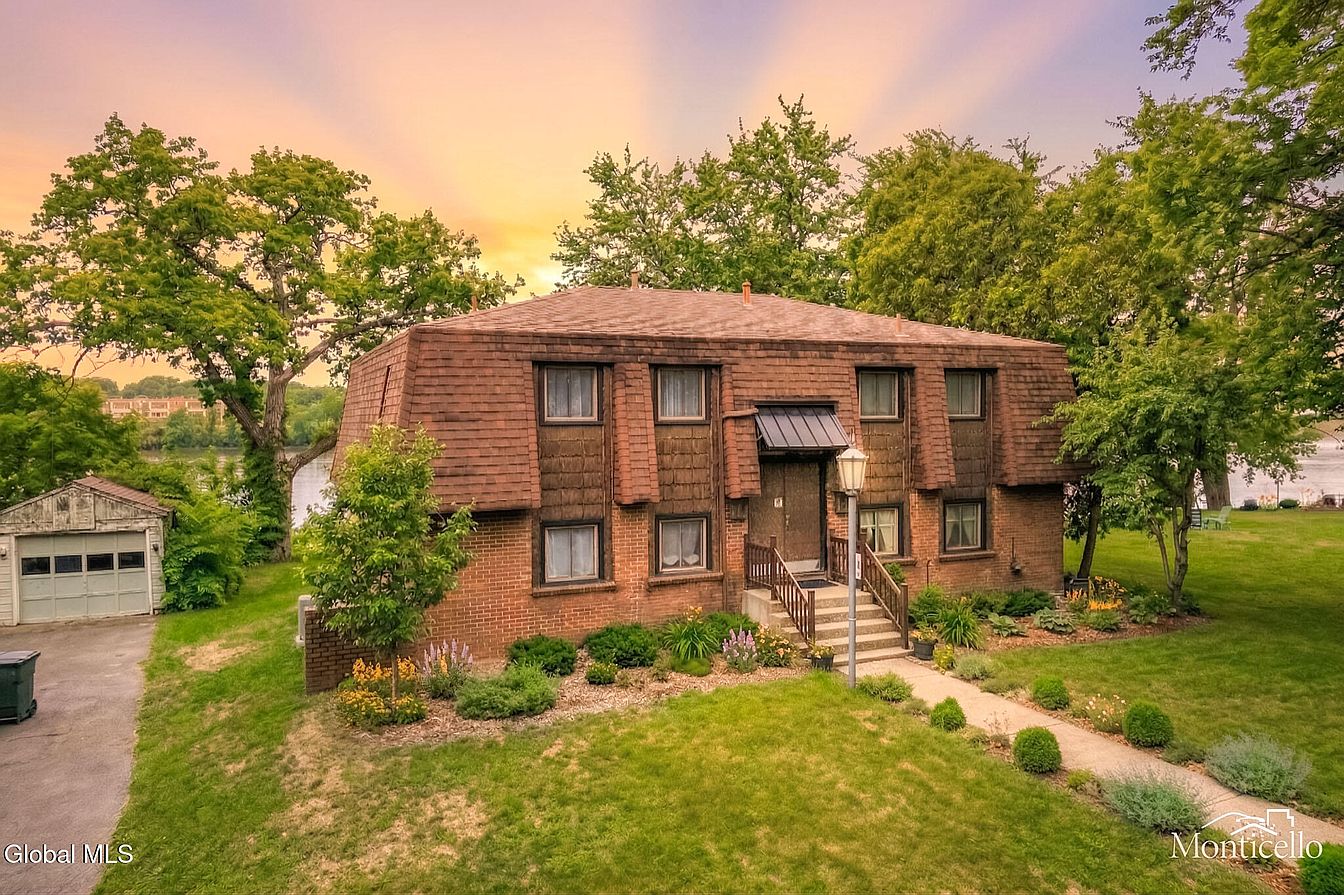 1st image of 31 Riverside Avenue