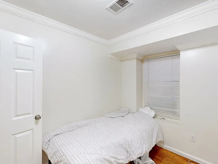 714 Shawmut Ave #2 — Photo 10