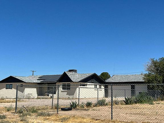 3rd image of 16769 Vista Del Oro Ave