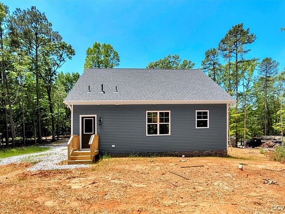 5th image of 73 Jamestown Ln