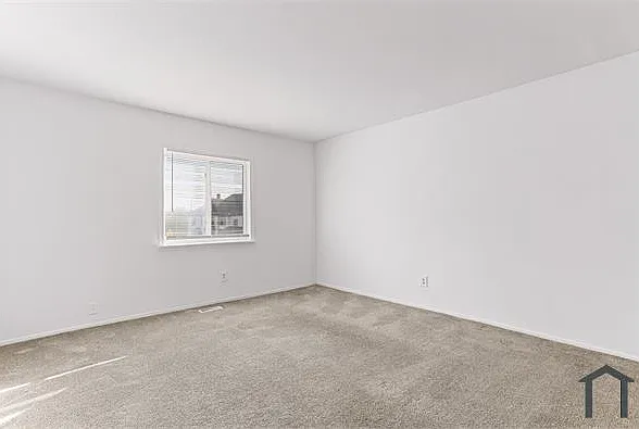 3 bed, $1,799 — Photo 4