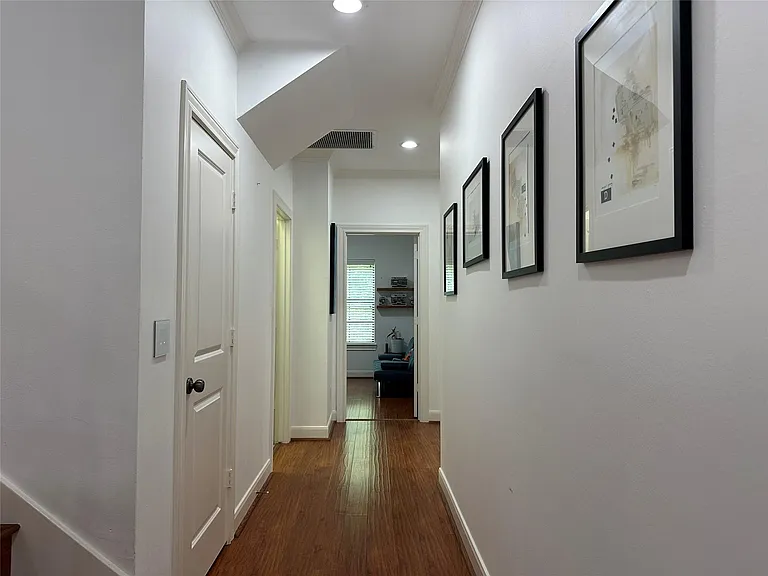 30 Riva Row — Photo 32
