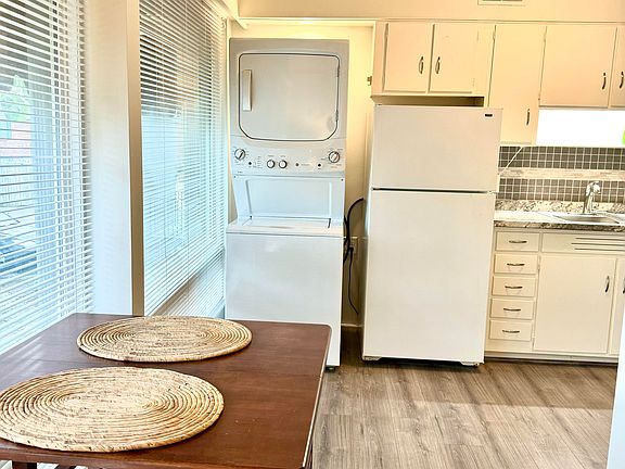 5th image of 201 Acklen Park Dr APT 13