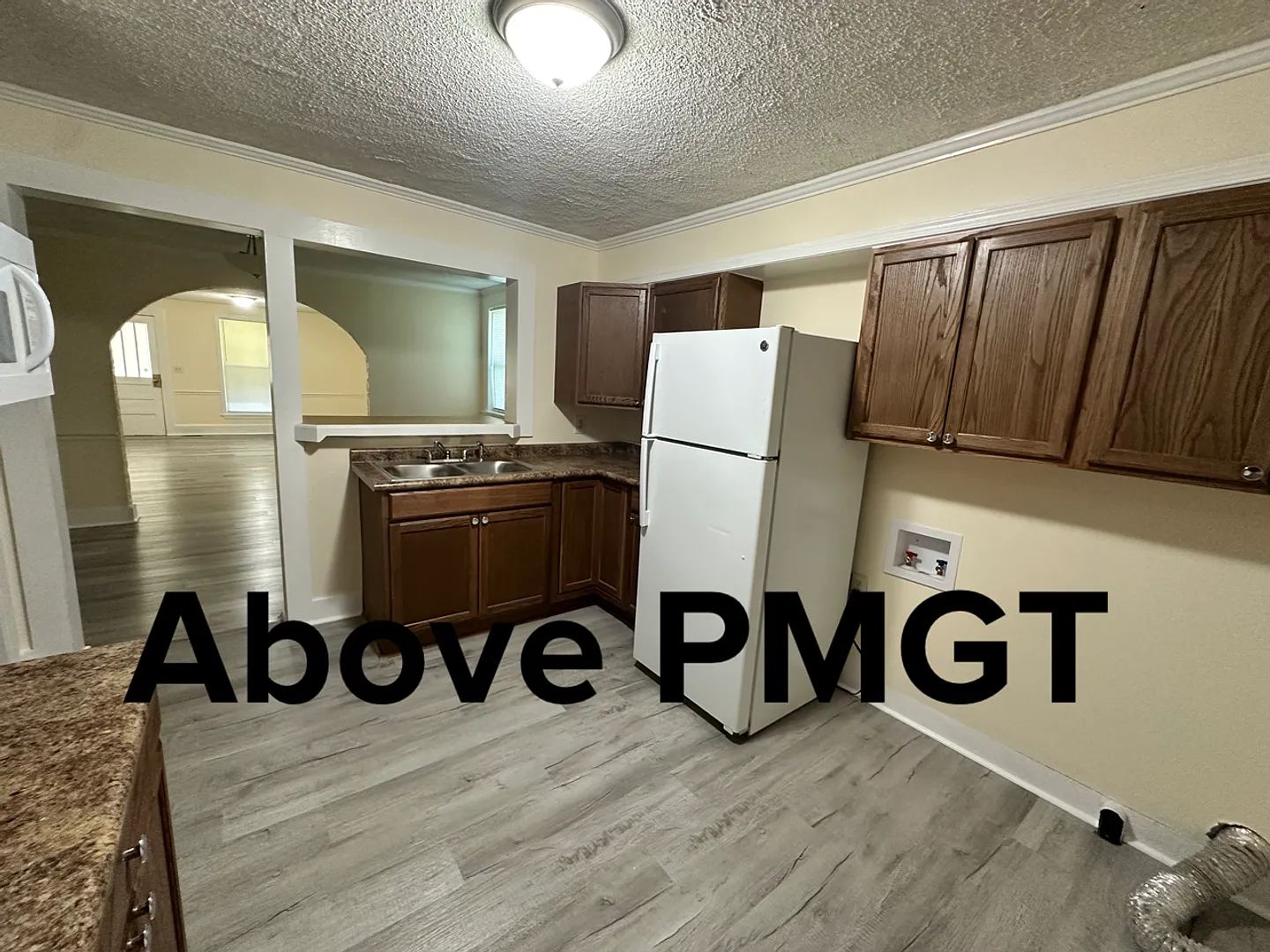 3 bed, 2 bath remodeled home — Photo 3