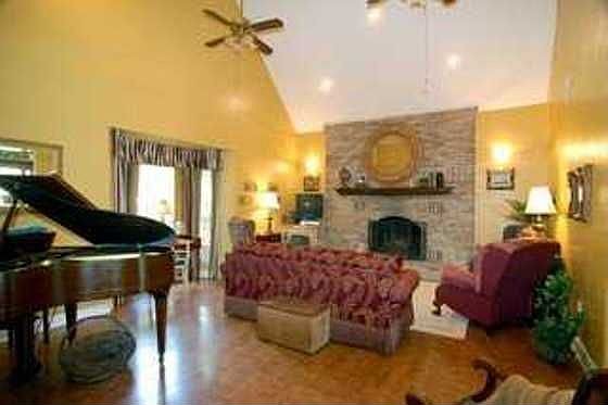 2nd image of 12219 Garden Lake Cir
