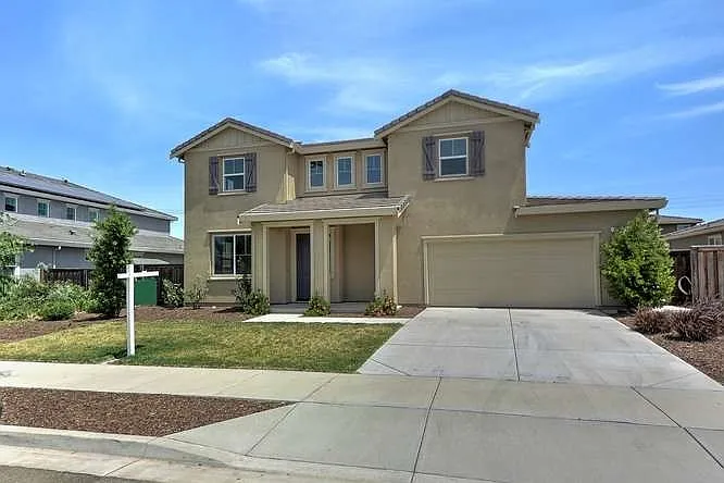 717 Maple Ct photo 1