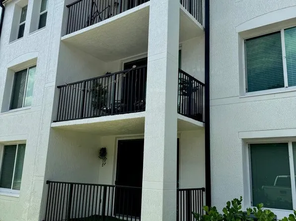 803 Villa Cir #803, Boynton Beach, FL 33435