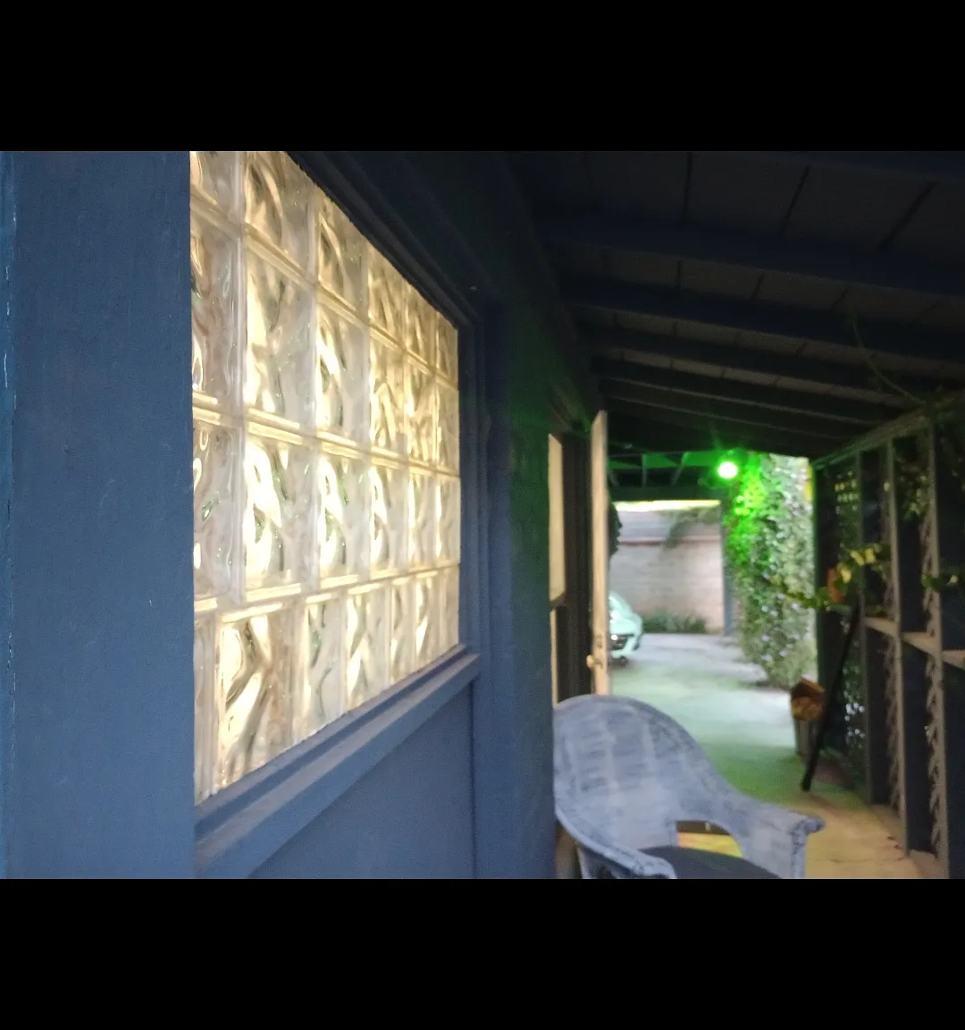 Studio, 550 sqft, $995 — Photo 3