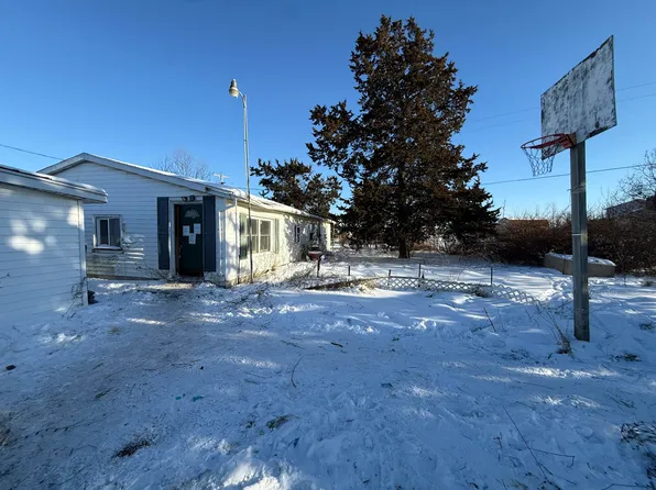 2051 Battle Creek Rd, Charlotte, MI 48813