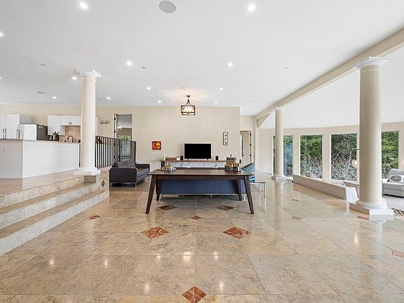 4th image of 125 E Sylvestris Drive