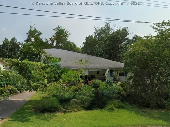 350 Scenic Dr, Saint Albans, WV 25177