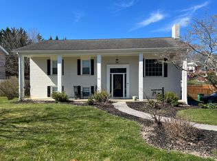 155 Robin Rd, Christiansburg, VA 24073