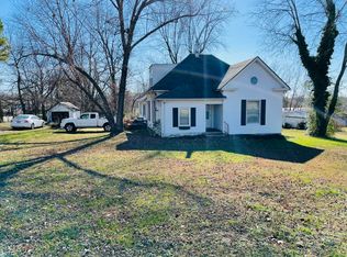 120 W Cherry St, Fair Grove, MO 65648