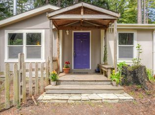 35125 Woodside Ct, Gualala, CA 95445