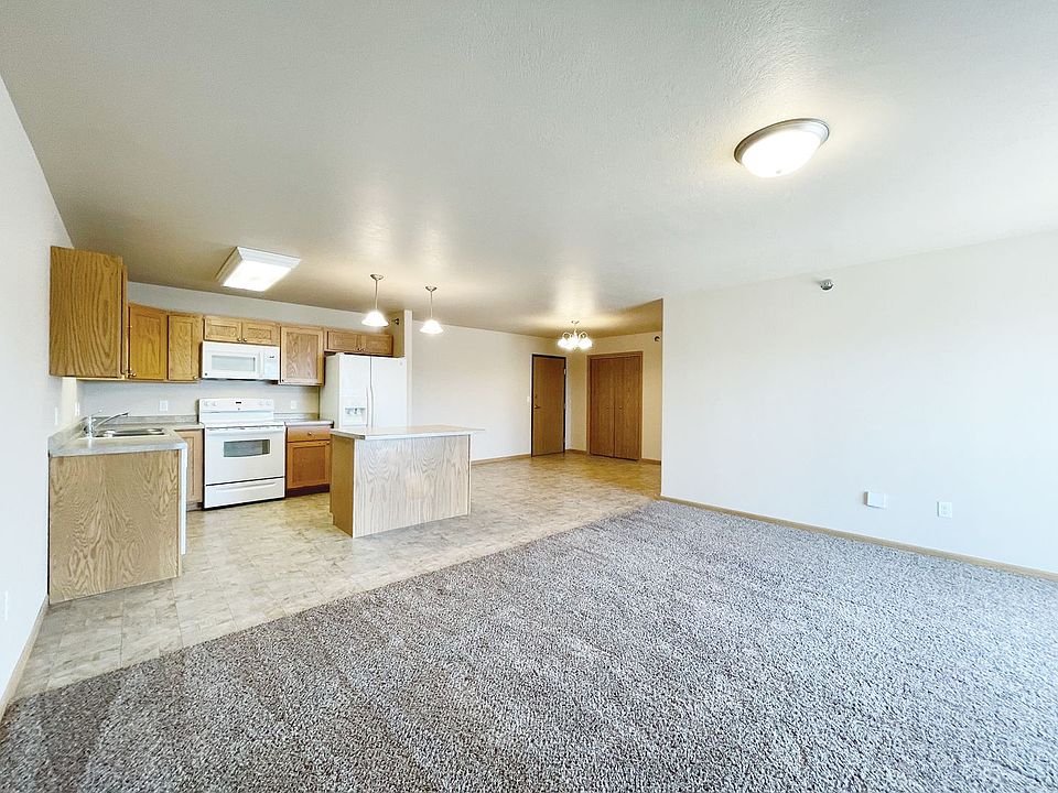 Lindenwood Apartments 3805 2nd St NE Minot, ND Zillow