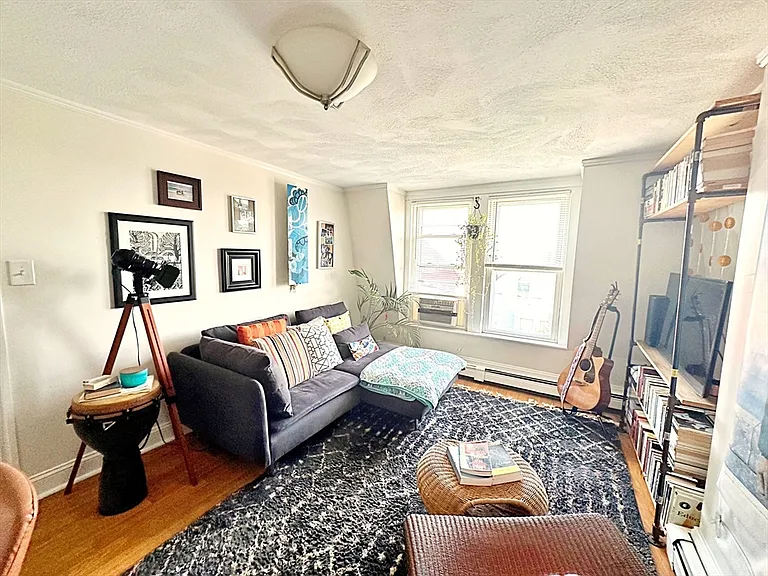242 Princeton St #3 — Photo 1