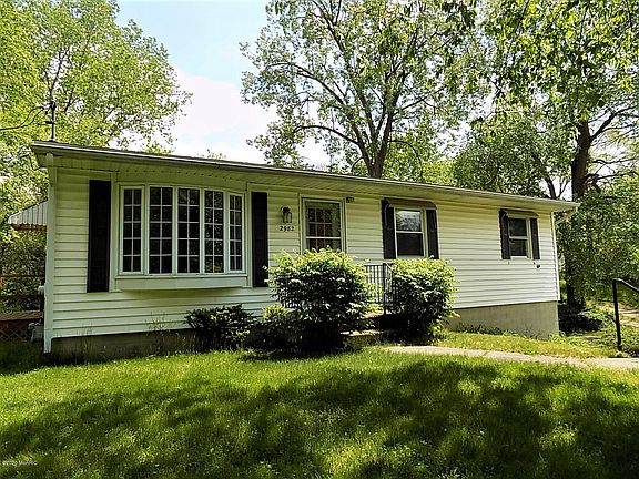 2nd image of 2982 Dean Lake Ave NE