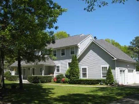 1st image of 5 Hilltop Ln